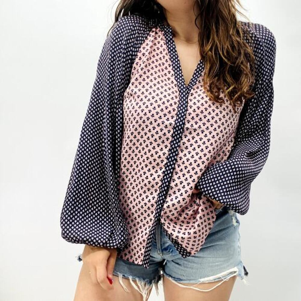 Boden 6 Pink blue Patterned Long Sleeve V-Neck Button down Blouse